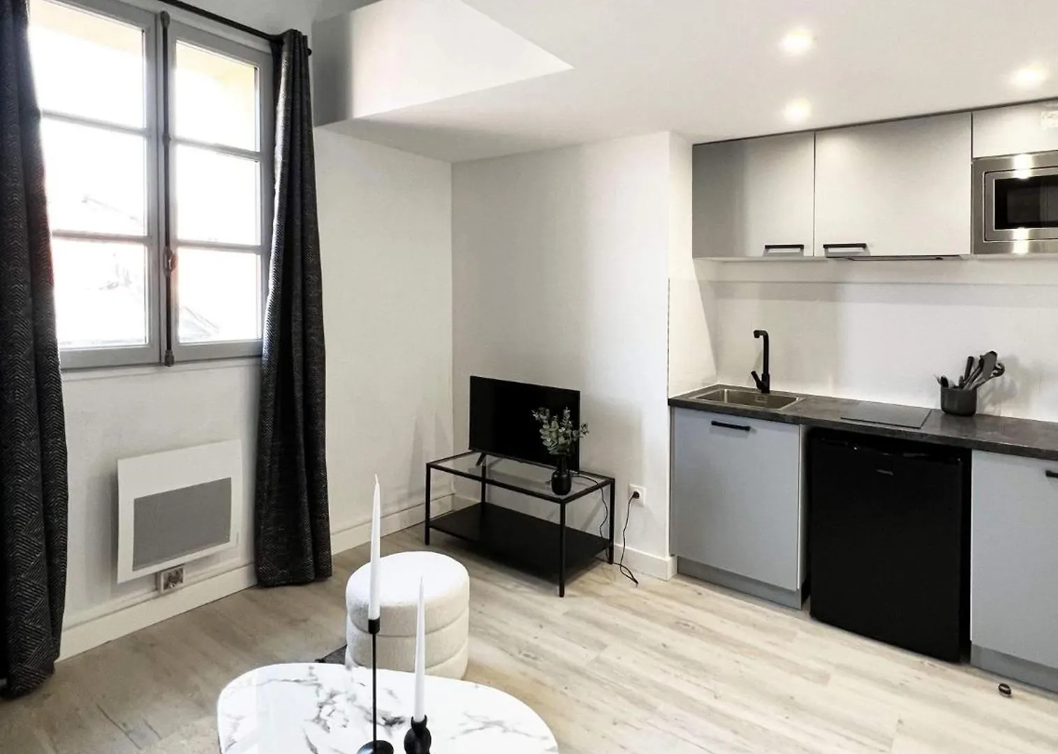 Chal6 Apt Moderne A 200M Du Capitole 툴루즈 프랑스